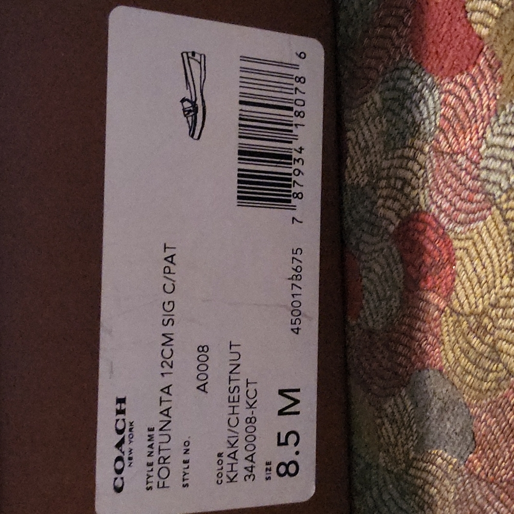 Coach mocha & tan signature moccasins w/ brown patent leather trim/metal emblem - Picture 7 of 10